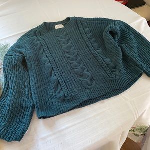 Universal thread sweater